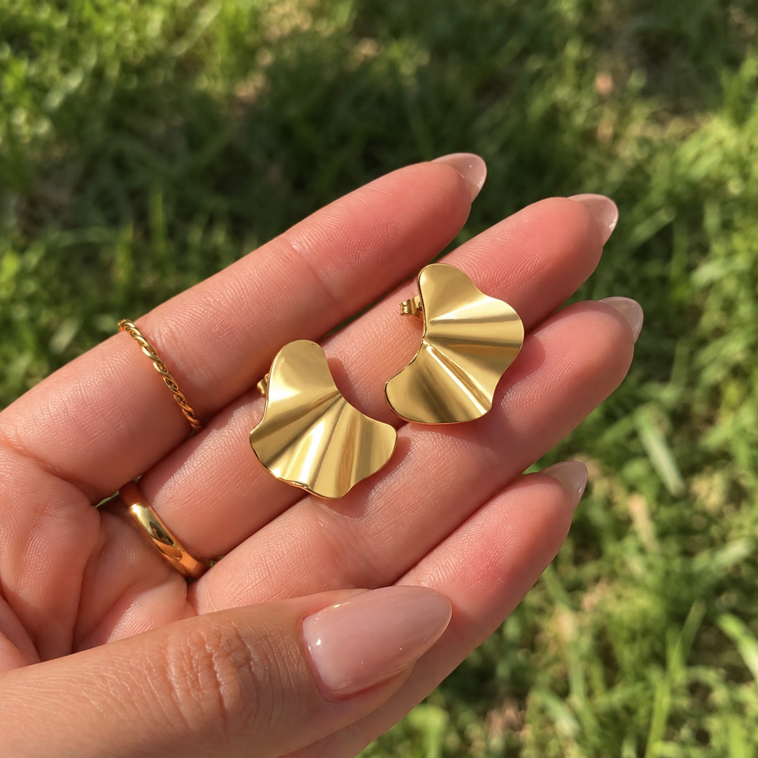 Folded Fan Stud Earrings