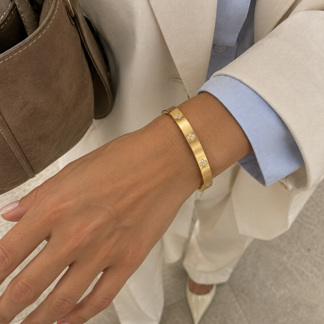 Gold Clover Crystal Bangle
