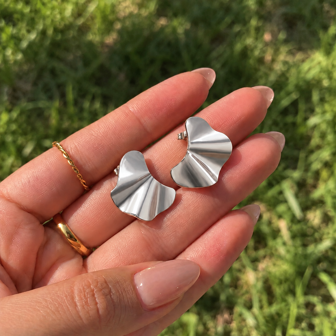 Folded Fan Stud Earrings
